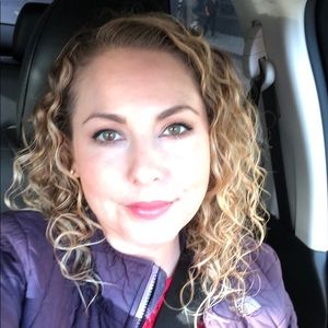 Meet your Posher, Emelia